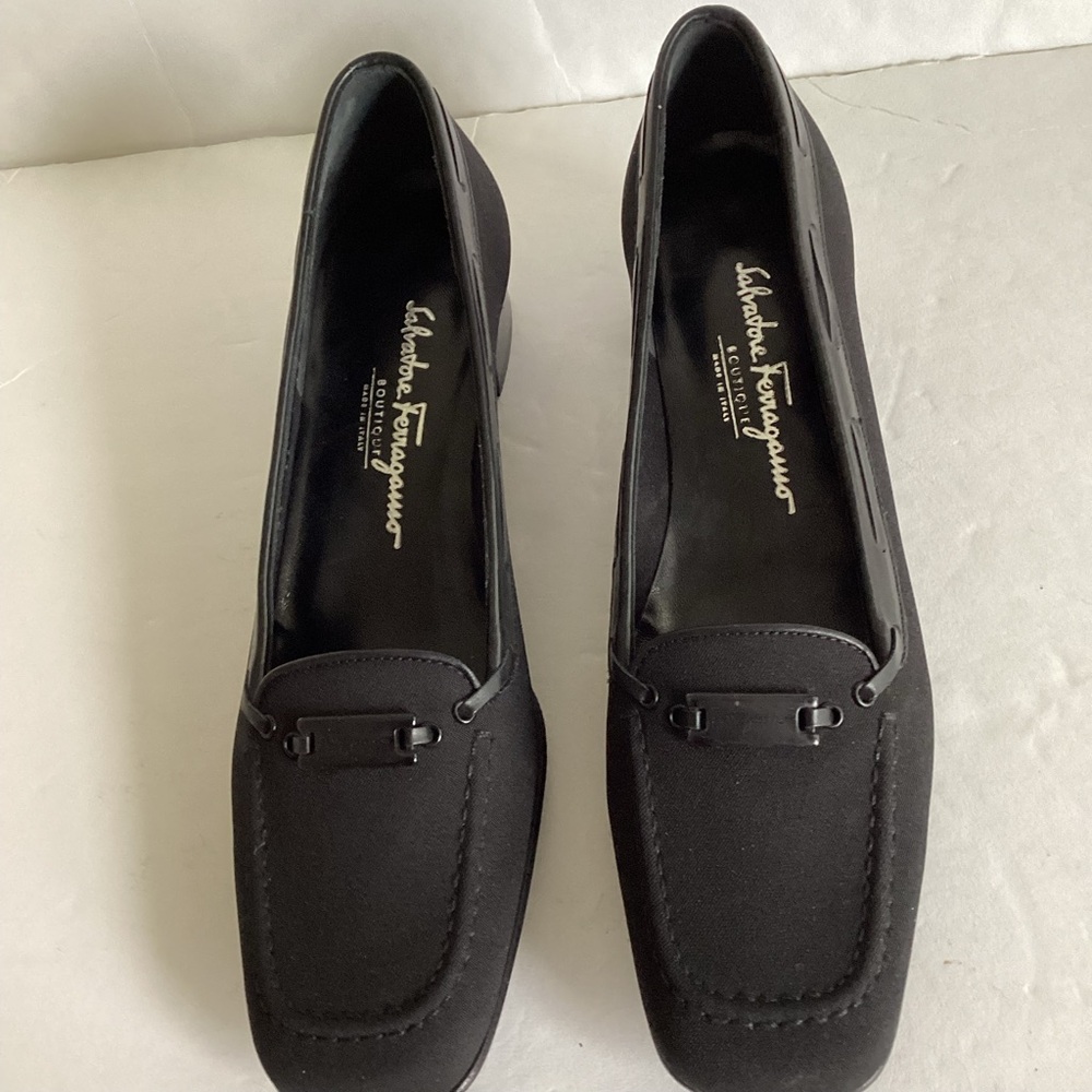 Salvatore Ferragamo Flavia Black Gancini Pumps Womens Size 8 AA Italy Shoes